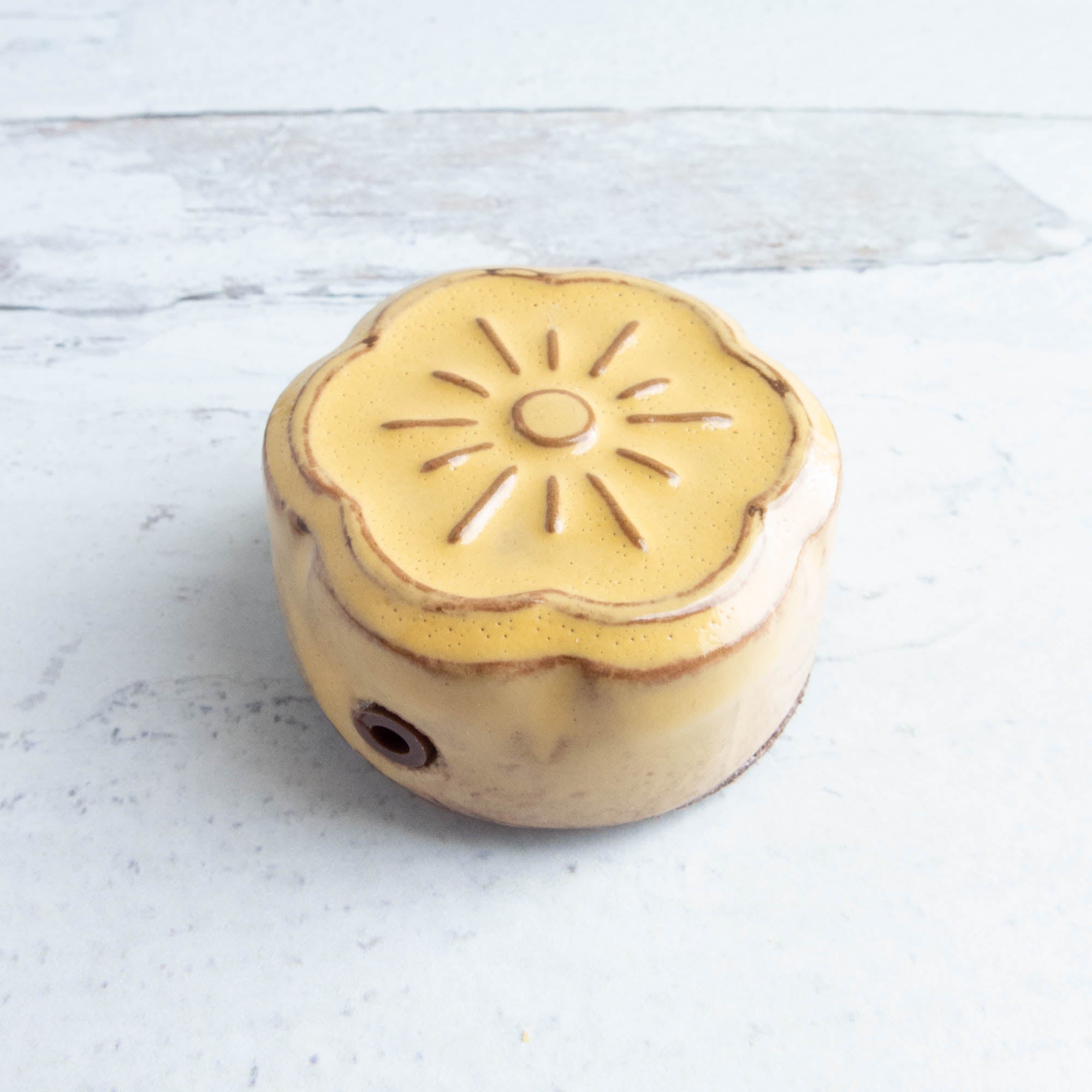 Awaji Kawara Magnetic Needle Sharpener