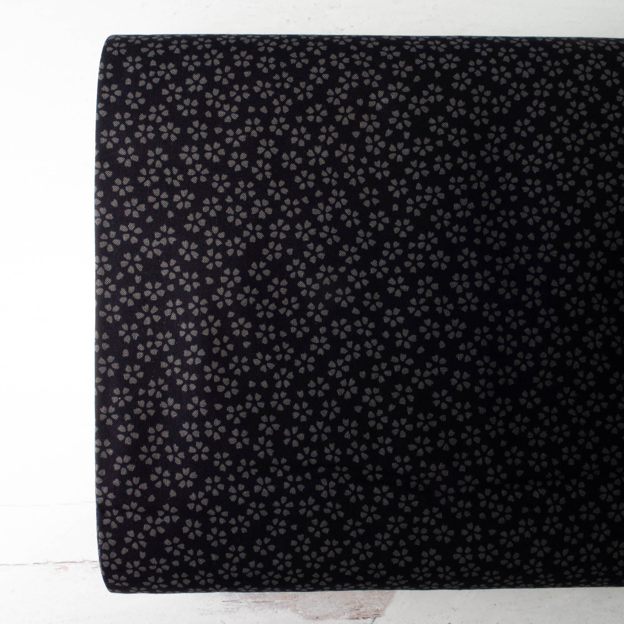 Sevenberry Kasuri : Cherry Blossoms Ink Blue (SK22D114) – Snuggly