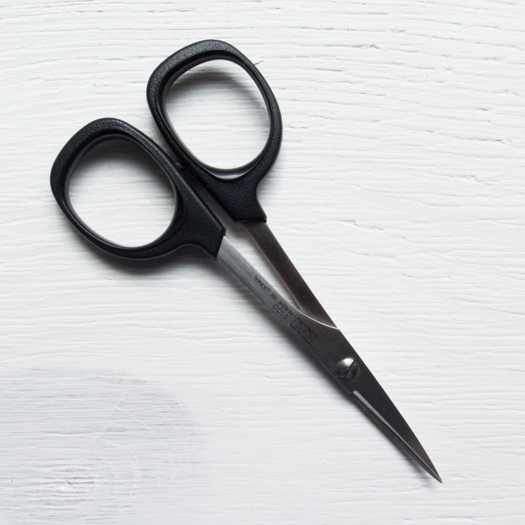 KAI 4" Curved Needlecraft Scissors Scissors - Snuggly Monkey