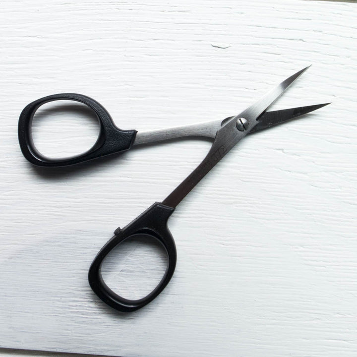 KAI 4" Curved Needlecraft Scissors Scissors - Snuggly Monkey