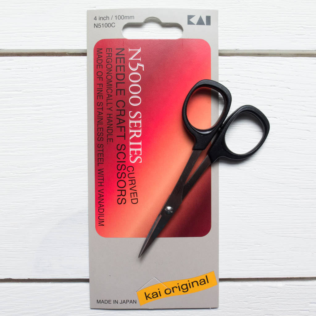 KAI 4" Curved Needlecraft Scissors Scissors - Snuggly Monkey