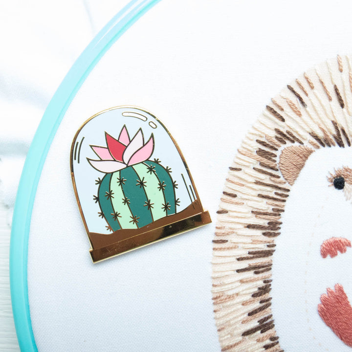 Succulent Enamel Needle Minder Needle Minder - Snuggly Monkey