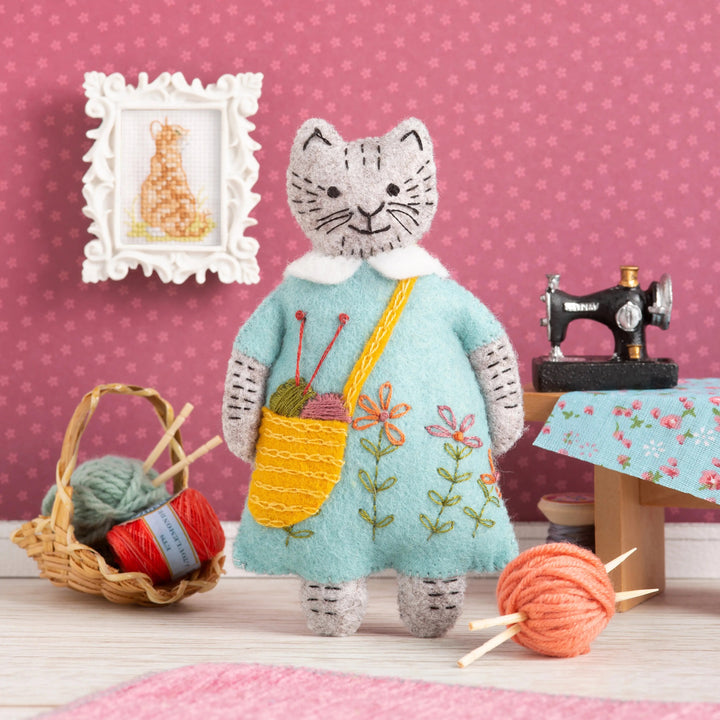 Knitting Cat Felt Embroidery Craft Kit