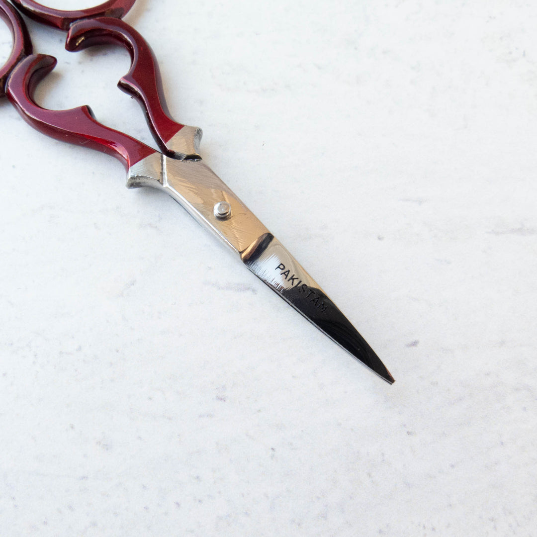 Red Victorian Embroidery Scissors