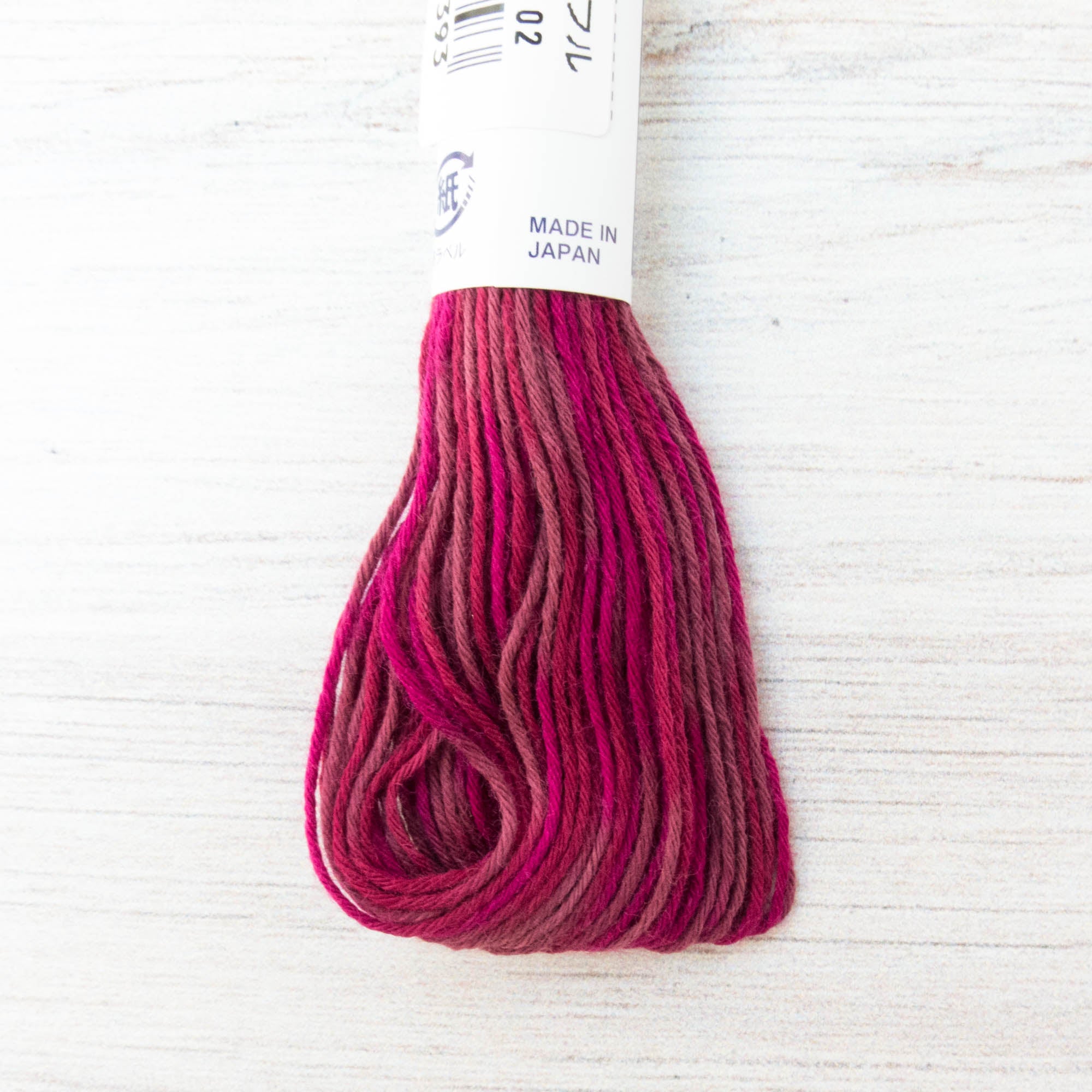 Short Pitch Variegated Sashiko Thread - Reds (#97) – Snuggly Monkey