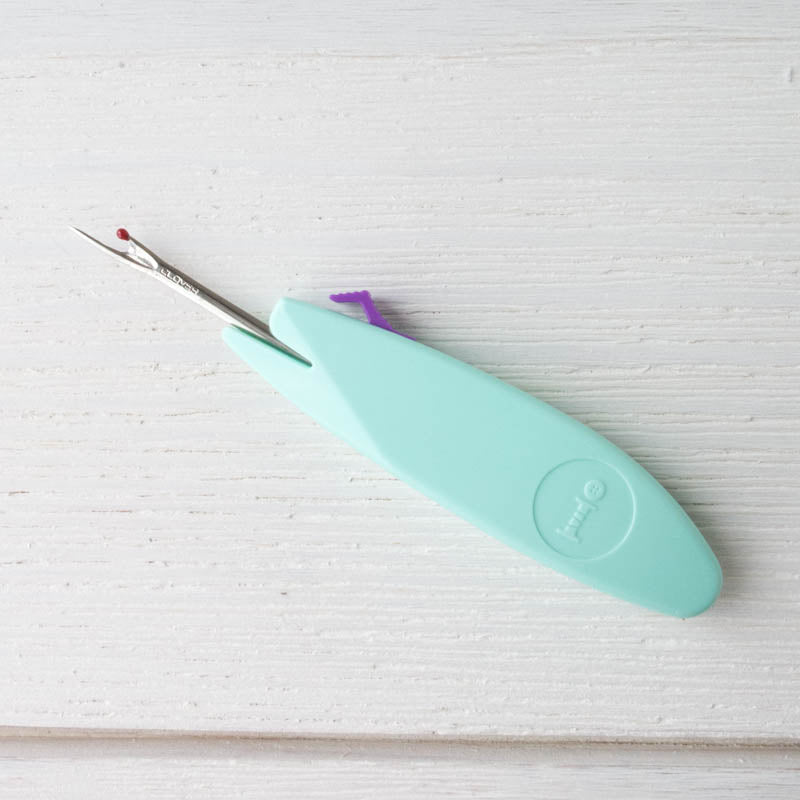 Retractable Seam Ripper Notions - Snuggly Monkey