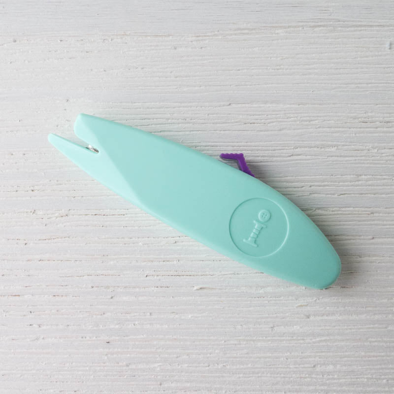 Retractable Seam Ripper Retractable Seam Ripper – Snuggly Monkey