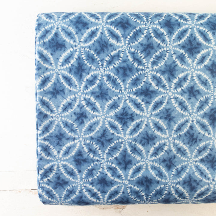 Shibori Blues Cotton Fabric - Shippo Tsunagi Blue (SB57D22)