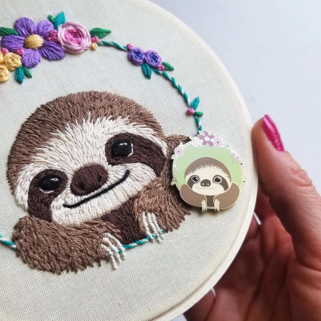 Happy Sloth Enamel Needle Minder