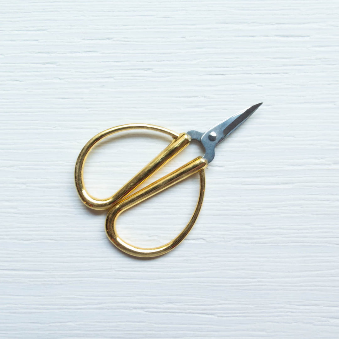 Tiny Snips Embroidery Scissors – Snuggly Monkey