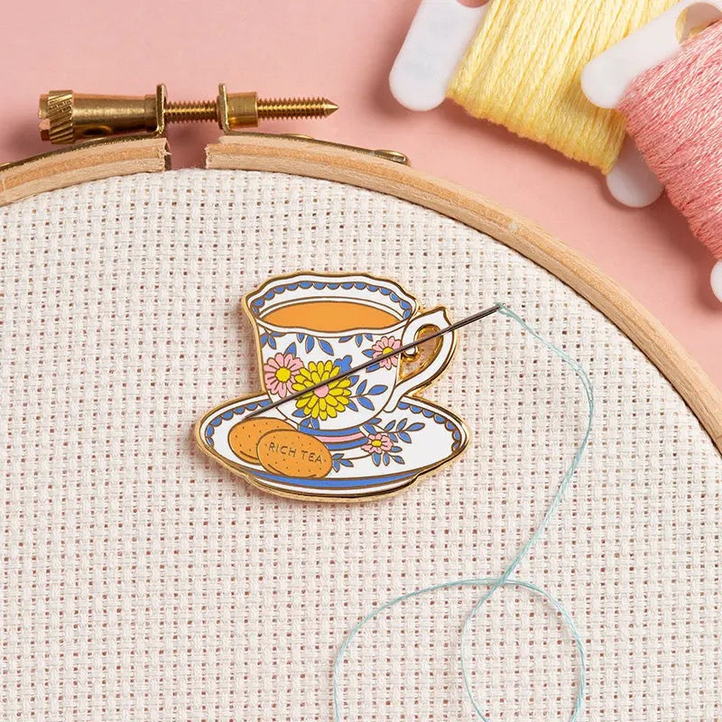 Magnetic Enamel Needle Minder - Tea Lover