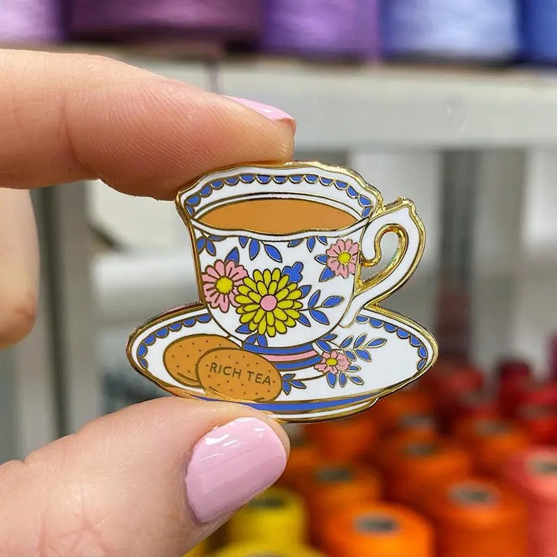 Magnetic Enamel Needle Minder - Tea Lover