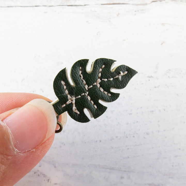 Synthetic Leather Zipper Pull - Monstera